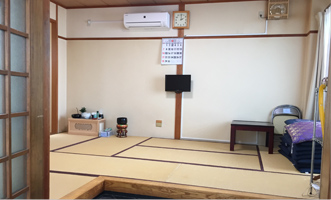 【茨木市】家族葬専用葬儀式場 - あい友社会館控え室